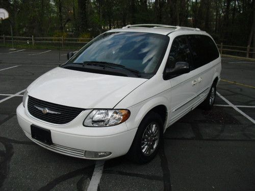 2002 chrysler town&amp;country limited,leather,dvd,cd,all possibleoption.no reserve!