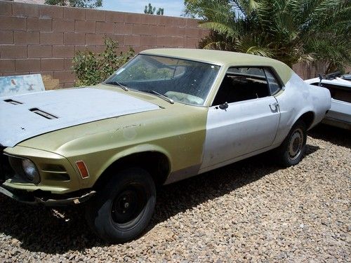 1970 ford mustang v8, project car/ parts car, p/s, power disc, lots of parts