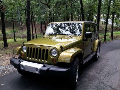 Rescue green sahara unlimited low miles automatic 2wd clean 1-owner