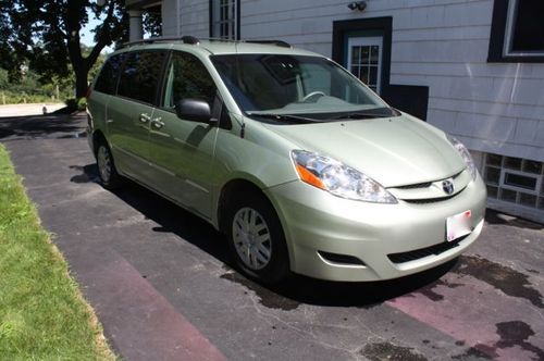 2008 toyota sienna le - 8 passenger, clear bra, new tires with warranty