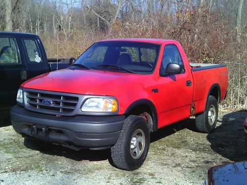 2002 ford f150 - 4x4 - low miles ! - 5 speed - v-6 - look !!  low reserve.