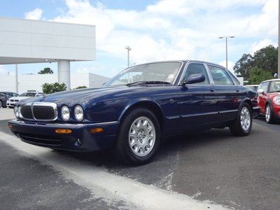 Affordable luxury, leather, low miles, clean autocheck history, xj8 03 4.0l