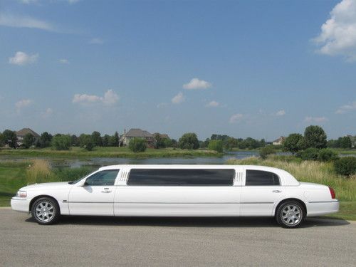 2006 lincoln limousine 120" stretch limo only 39k miles clean 1 owner carfax!!!!