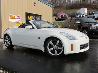 2007 roadster convertible, 51000 miles, 6 speed, bose stereo, heated leather