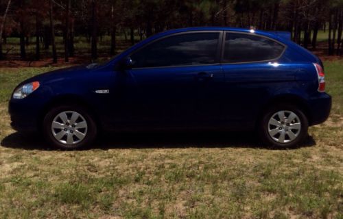 2010 hyundai accent blue hatchback 2-door 1.6l