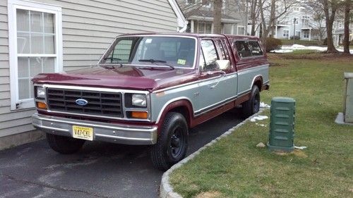 1983 ford f-250 super clean with title drive anywhere