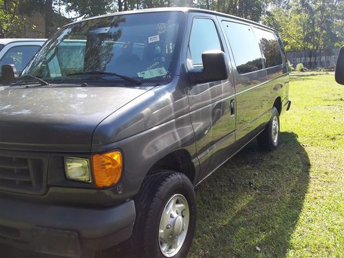Reduced! like new! carfax!! 2007 ford e350 5.4l, v8, extended 15 pssngr van!