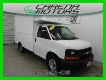 2008 chevy g3500 box truck 12' automatic v8 free carfax lightly used maintained