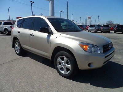 2006 toyota rav4 w/ only 47k 4wd even 3rd row seating like new