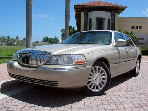2004 lincoln town car signature 44k miles one fl owner leather clean history