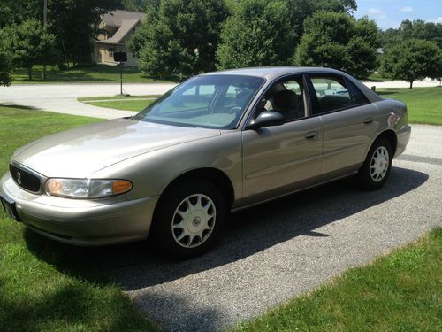 Beautiful 2003 buick century,one owner