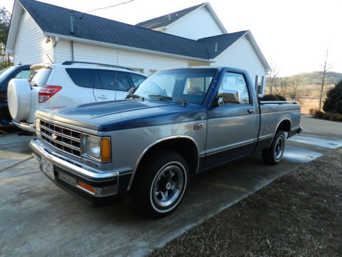 1989 chevrolet s10 pickup  *** only 66k actual miles ***