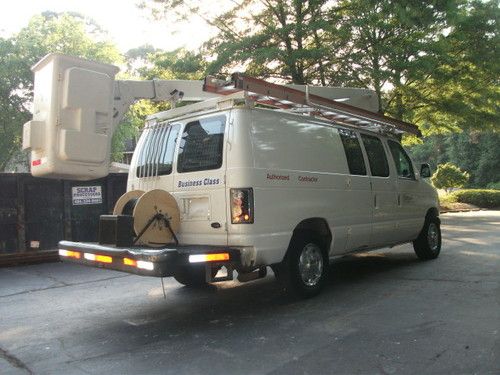1998 ford e-350 econoline bucket truck upgraded to look like a 2011 econoline