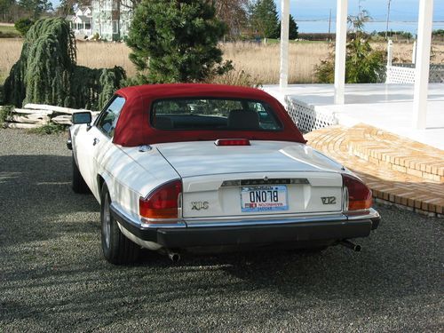 Xjs convertible  s "head turning" classic    white, red top &amp; boot- tan interior