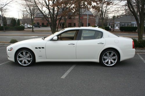 2011 maserati quattroporte s - one owner - highly optioned with low miles