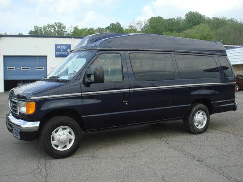 2004 ford econoline e350 extended xlt hightop wagon van with wheelchair lift