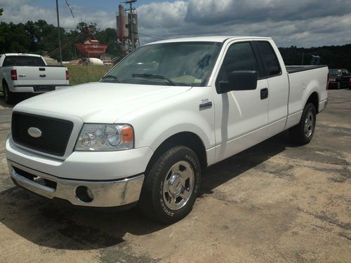 2006 ford f-150 extended cab 4 door, white, 5.4 triton no reserve