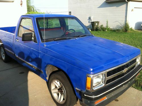 1991 chevy s10 blue pick up truck
