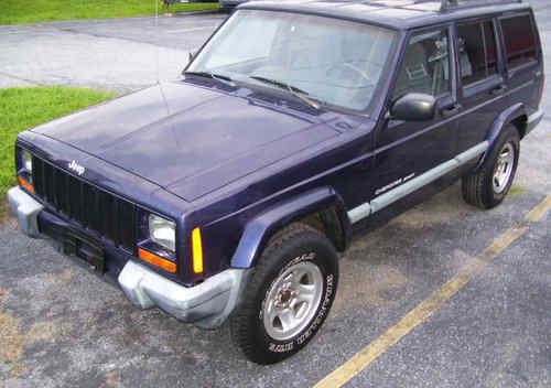 1999 jeep cherokee 130k auto 4wd runs good, needs work.no reserve