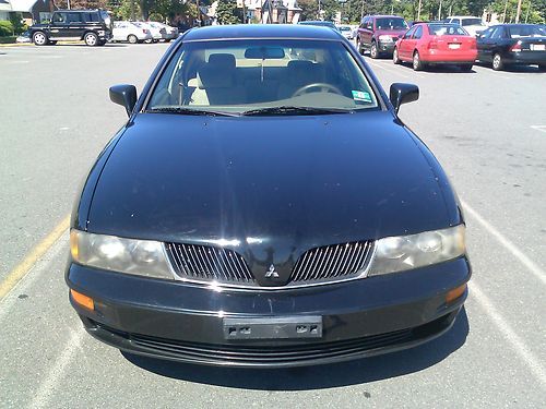 Nice mitsubishi black diamante automatic 2002,6 cylinder.but very good in gas