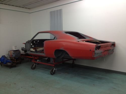 1968 hemi charger project.one of 211 real hemi car.motor/trans done