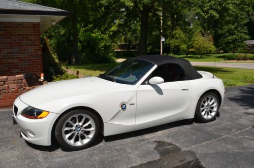 2003 bmw z4 2.5i-automatic w/power soft top only 68,000mi excellent condition!!