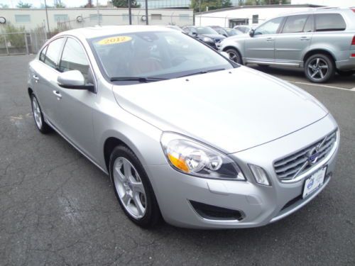 Volvo s60 t5 low miles 1-owner excellent condition