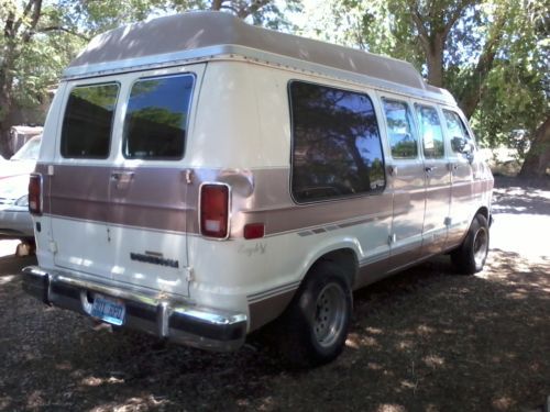 1988 dodge van. runs good. don&#039;t use it anymore. great burning man van. $700.