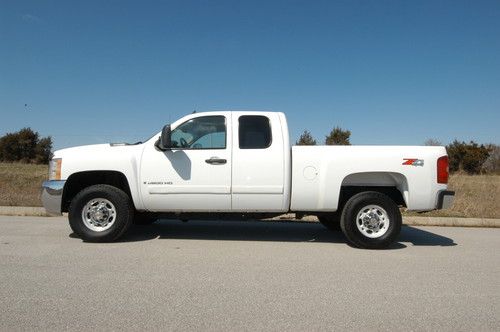 2008 chevrolet silverado 2500 - extended cab short bed 4x4 diesel automatic