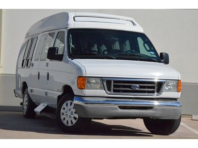 2006 ford e250 12 passenger van *no reserve* hitop luggage space runs great