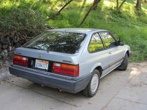 1985 honda accord hatchback lx with only 98,000 original miles. 33 mpg highway!