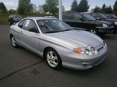 No reserve 2000 hyundai tiburon automatic trans tow out only bad head gasket