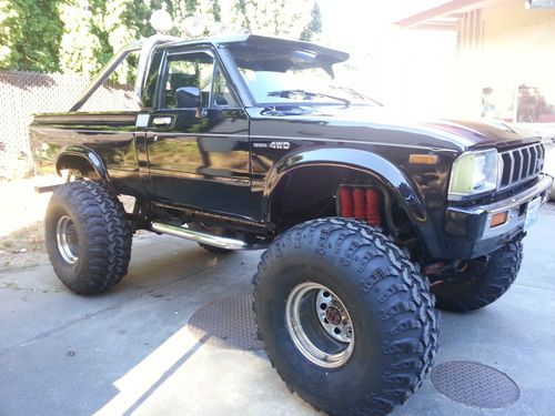 1982 toyota 4x4 pickup truck sr5 chevy 350 conversion $1ks in parts and upgrades