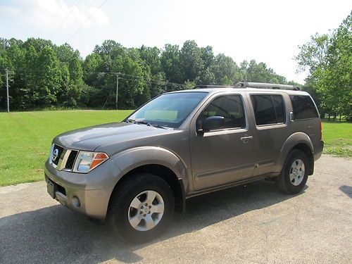 2005 nissan pathfinder 4wd great condition