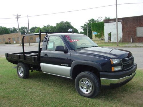 2006 chevy 2500hd 4x4 with the 8.1 liter v8 and 6-speed manual trans. low miles