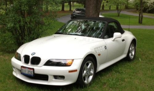 1997 bmw z3 white roadster convertible, mint condition, low miles