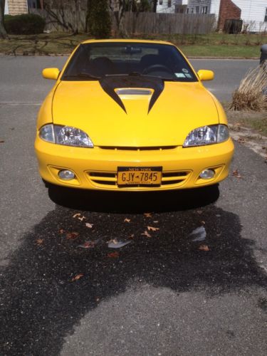 Chevy, cav, cavalier, 2002, yellow, black, good, coupe, 2 door, 2dr,