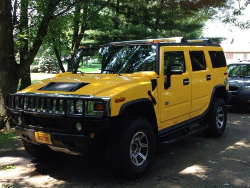 Beautiful 2004 hummer h2 luxury edition-priced to sell quick!