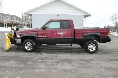 2000 dodge ram 2500 extended cab 4x4 with fisher v blade snowplow