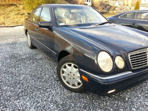 1999 e320 4matic  one owner, well maintained midnight blue,  parchment leather