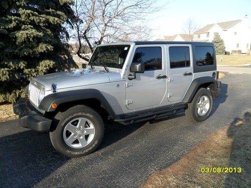 2012 jeep wrangler unlimited 4dr, 4989 miles, remote start, smitty bars, etc