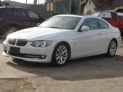 2011 bmw 328i coupe damaged non repairable title runs! cooling good low miles!!