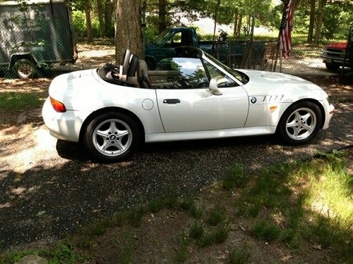 Rare... 1997 bmw z3 roadster convertible georgeous pearl white power everthing!
