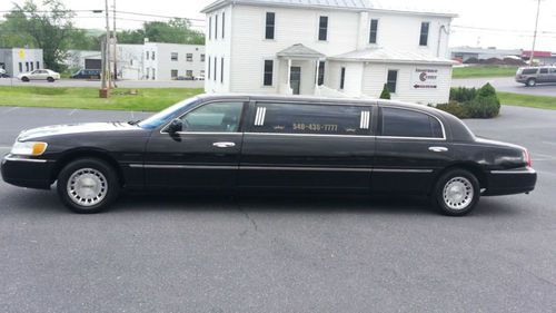 1998 lincoln town car 80 inch stretch limousine