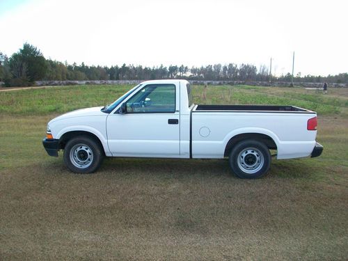 1993 chevrolet s-10 white truck