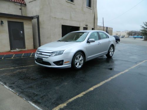 2012 ford fusion se- silver exterior, grey interior, has only 30k we can finance