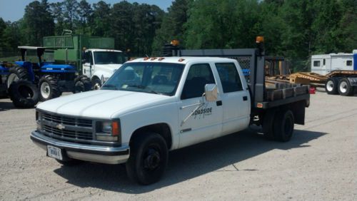 1994 chevrolet 3500 flatbed with gooseneck hitch.