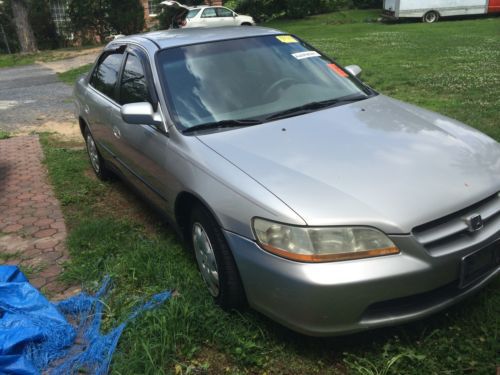 One owner good condition ac works high way mileage (240k) manual has tow hitch