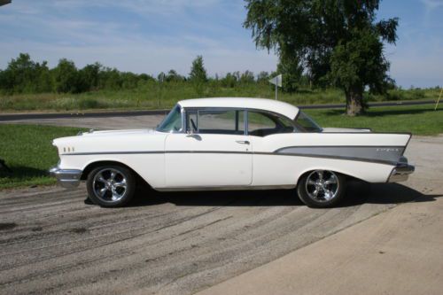 1957 chevy belair 2 dr ht 350 auto nice new wheels and tires