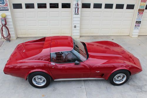 1977 corvette....runs great...drives great....good looking car